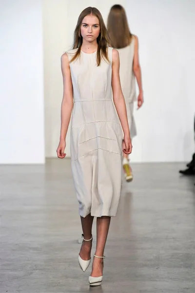 Look 5